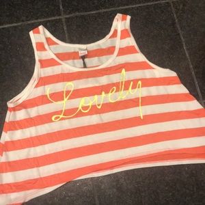 “Lovely” crop tank 👒